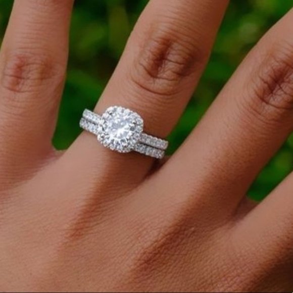 Jewelry - The Luxury White Sapphire Princess Ring Set